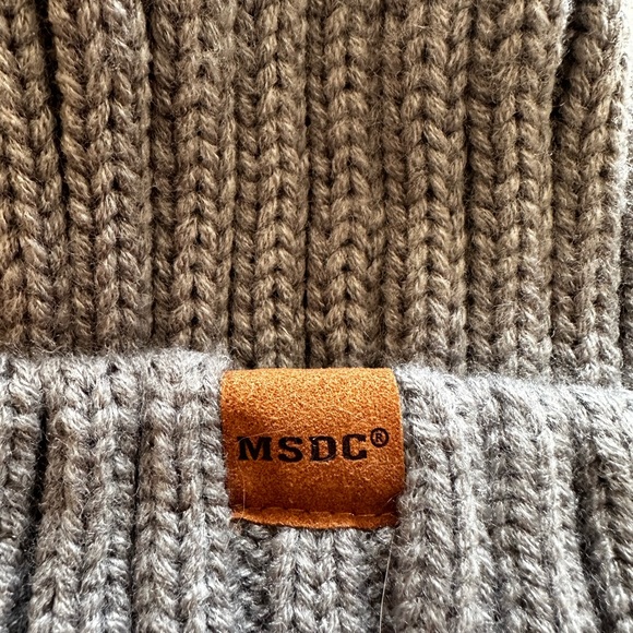 winter hat - Picture 4 of 4